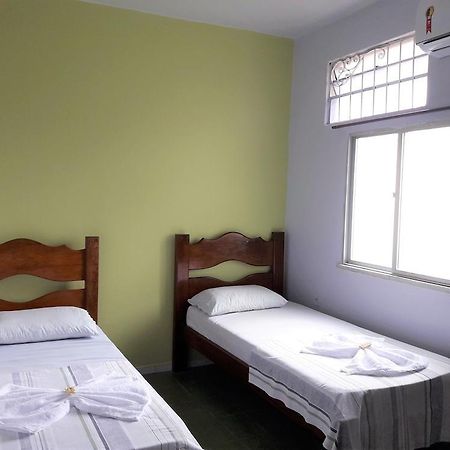 מנאוס Hostel Dez De Julho מראה חיצוני תמונה