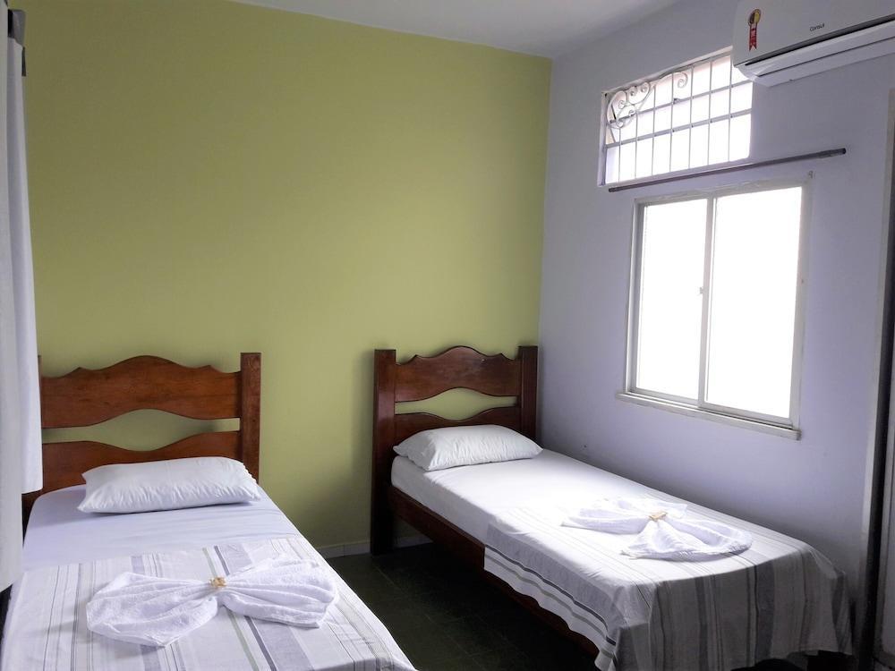 מנאוס Hostel Dez De Julho מראה חיצוני תמונה