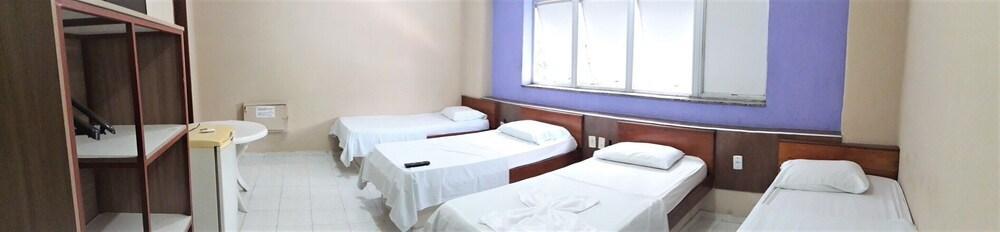 מנאוס Hostel Dez De Julho מראה חיצוני תמונה